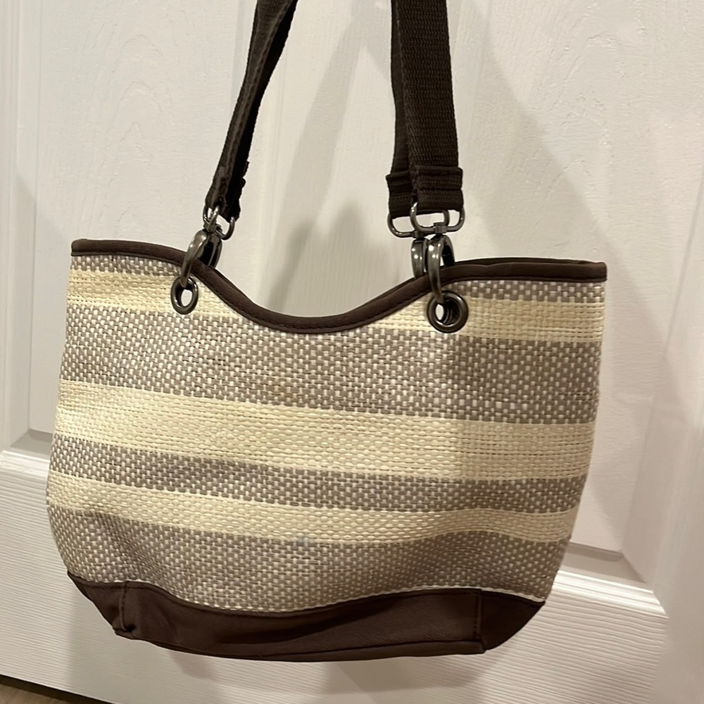 Thirty-one straw bag